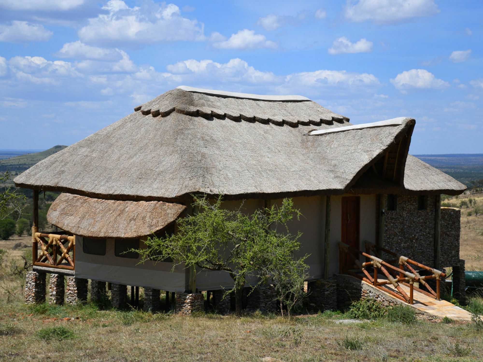 Serengeti Safari Lodge Exterior photo